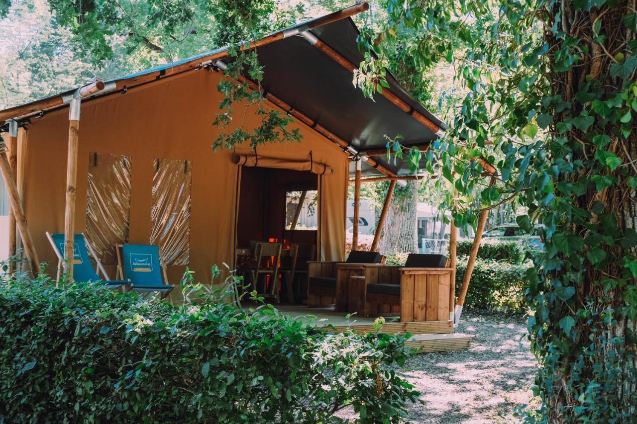Camping De La Foret Seasonova Sillé-le-Guillaume Kültér fotó