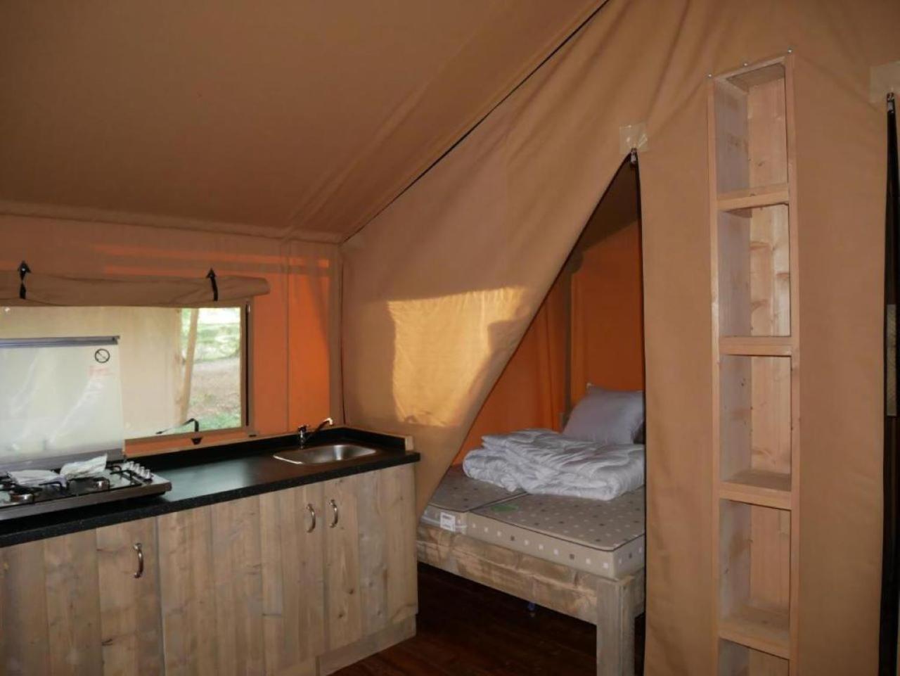 Camping De La Foret Seasonova Sillé-le-Guillaume Kültér fotó